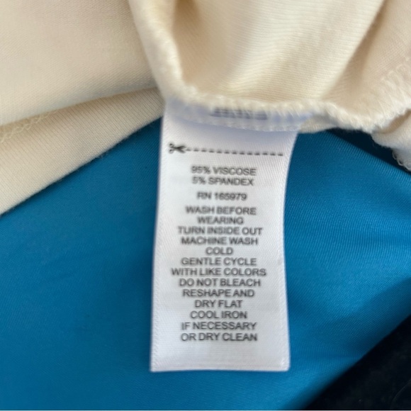 CUPIO Cream V-Neck Women's Polished T XL - Picture 6 of 6